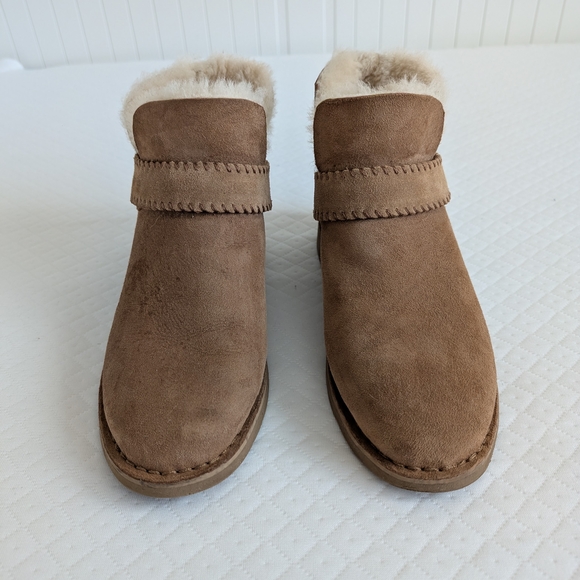 UGG Womens McKay Chestnut Sheepskin Ankle Boots Size 8.5 winter fur trendy - Picture 8 of 16